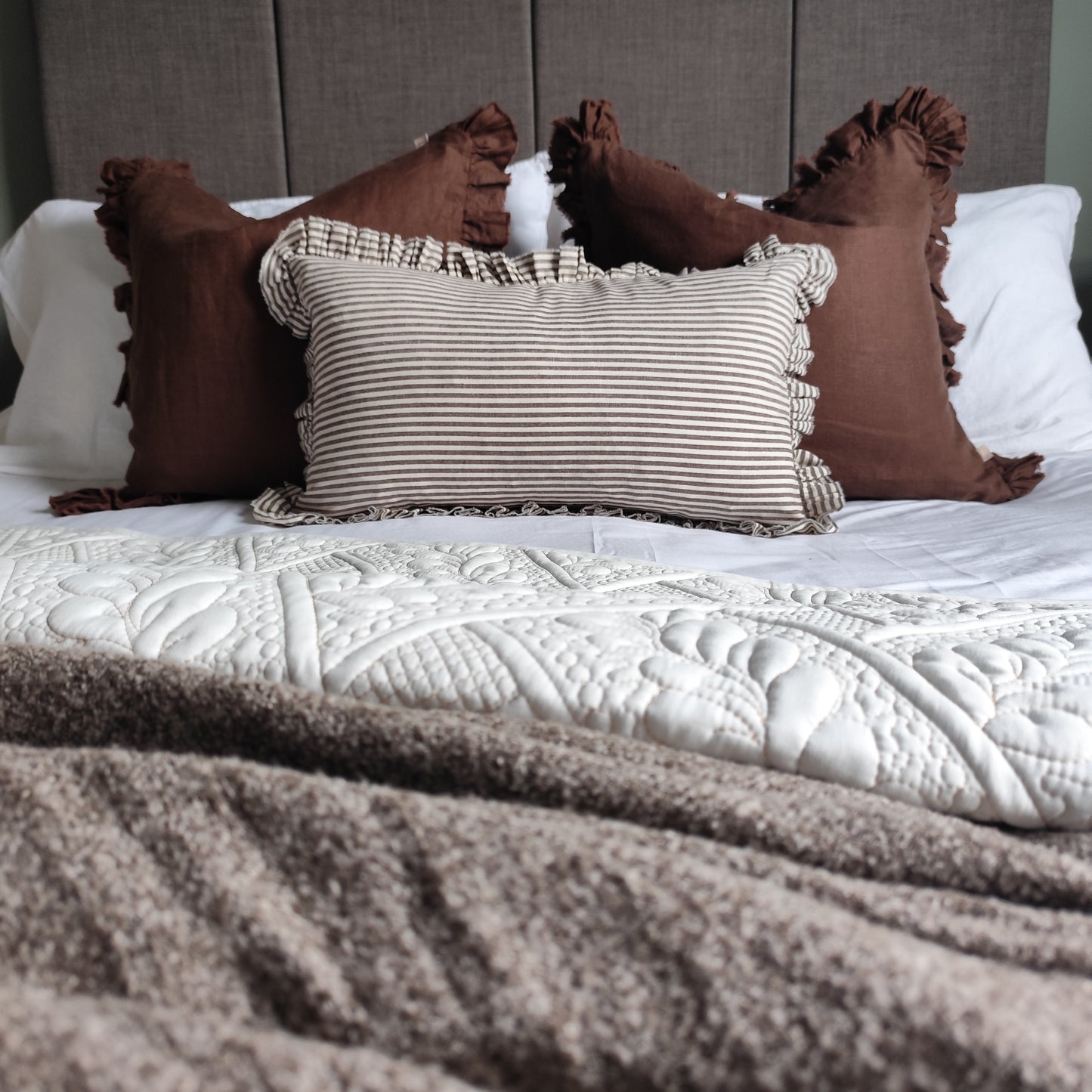Quilted Throw – Soft Cream - Gold Thread