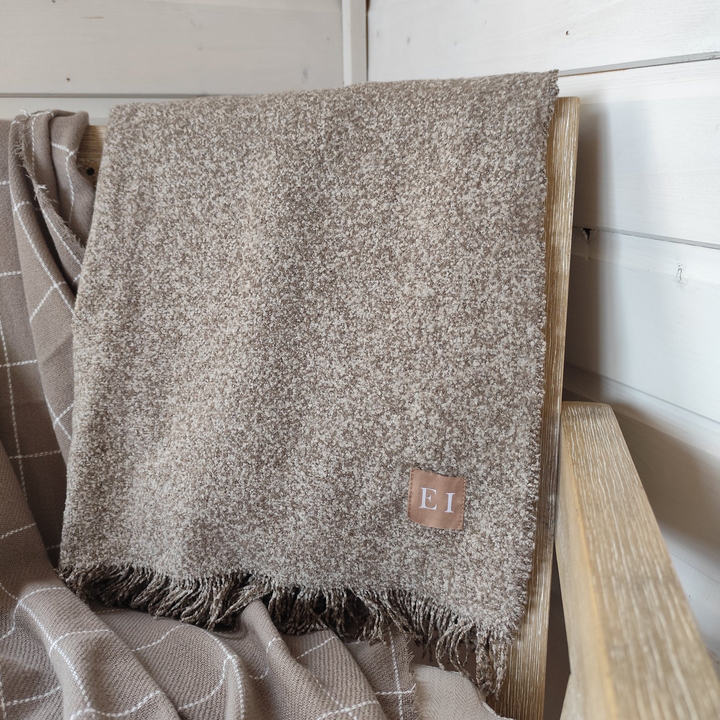 Cosy Soft Finish Chocolate Brown Throw - 125 x 175 cm
