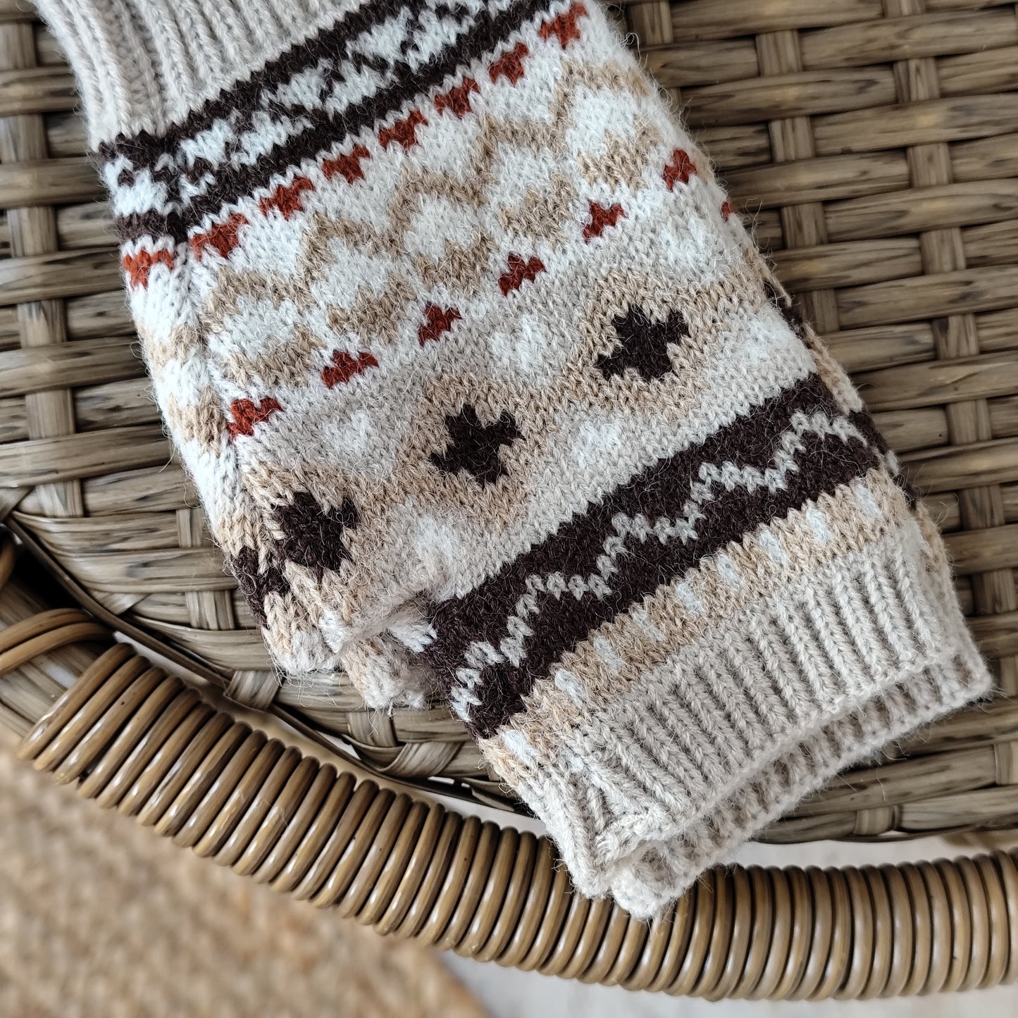 Jess & Lou - Nordic Neutral Fingerless Gloves