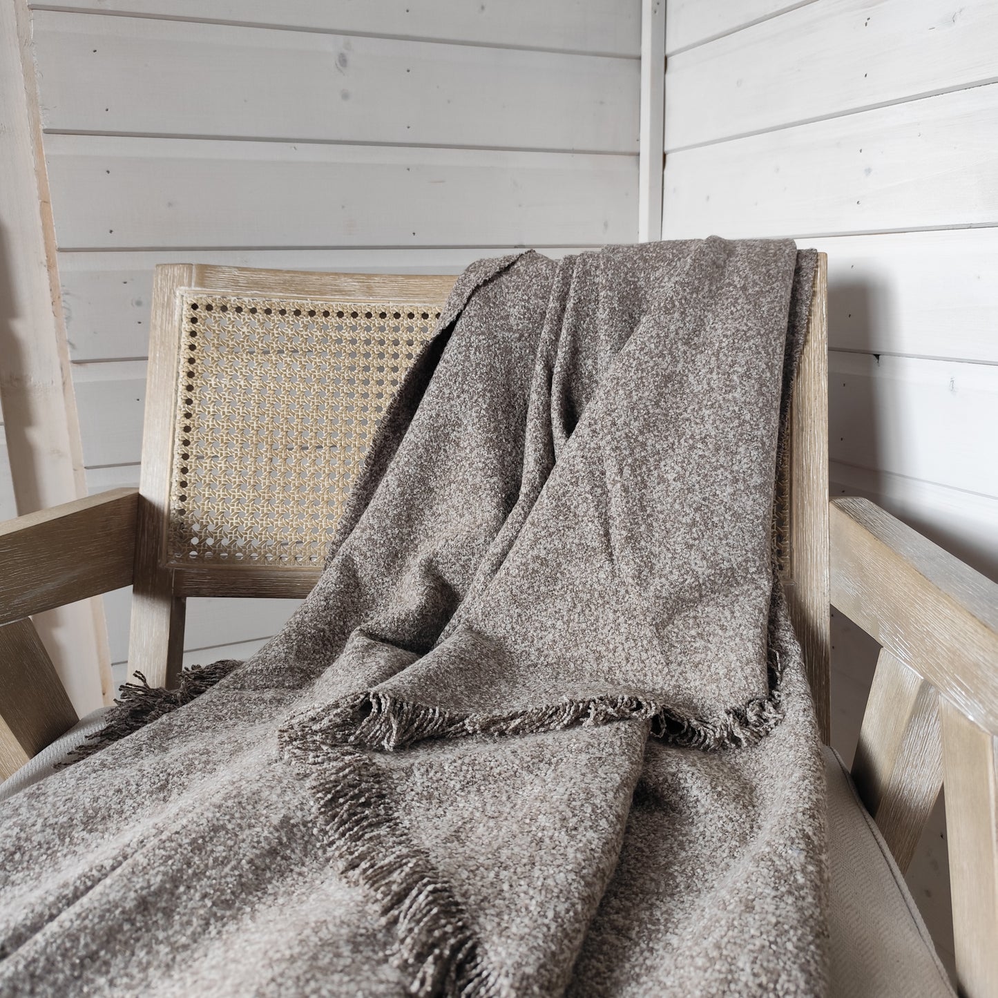 Cosy Soft Finish Chocolate Brown Throw - 125 x 175 cm