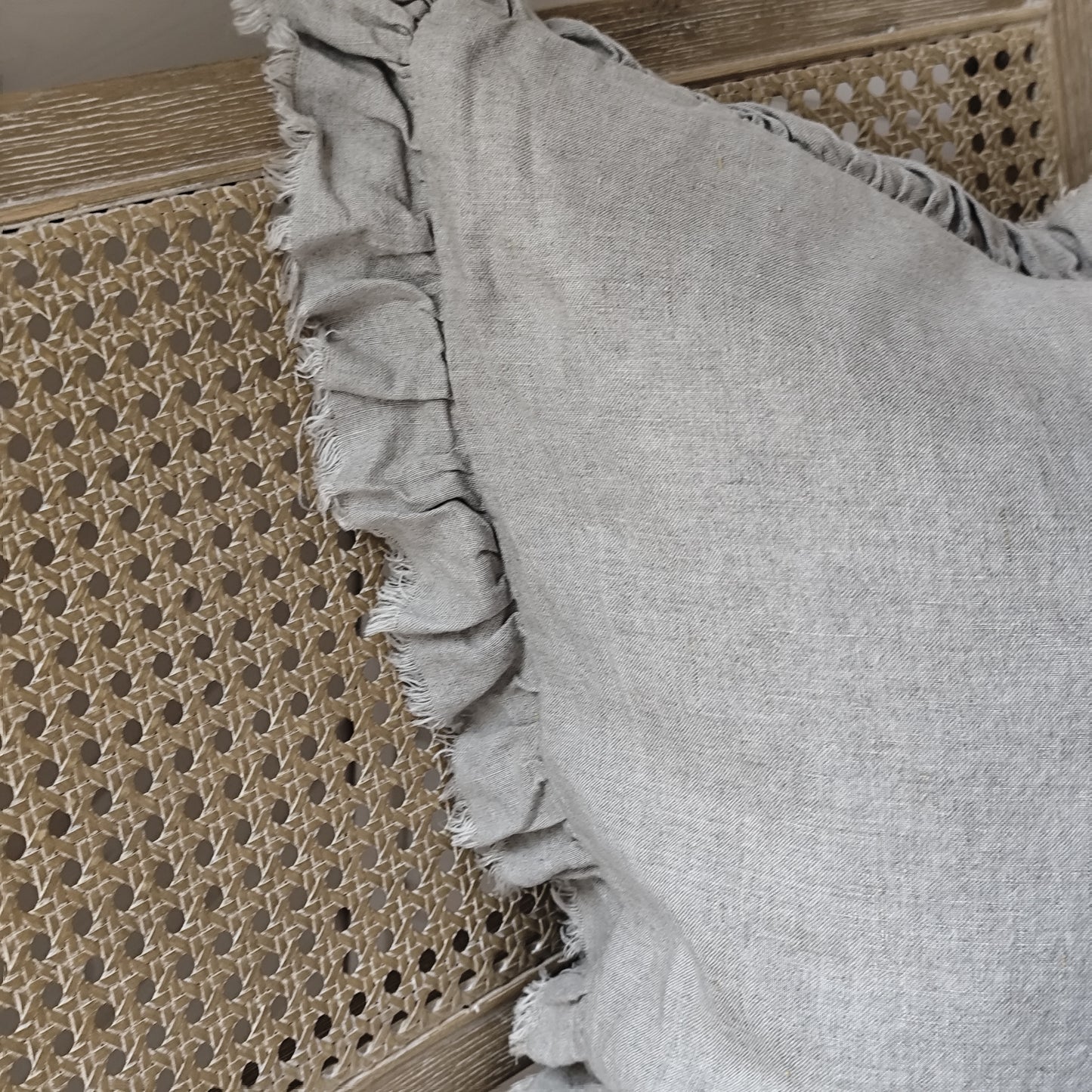 Hallie Ruffled Linen Cushion Cover – Grey