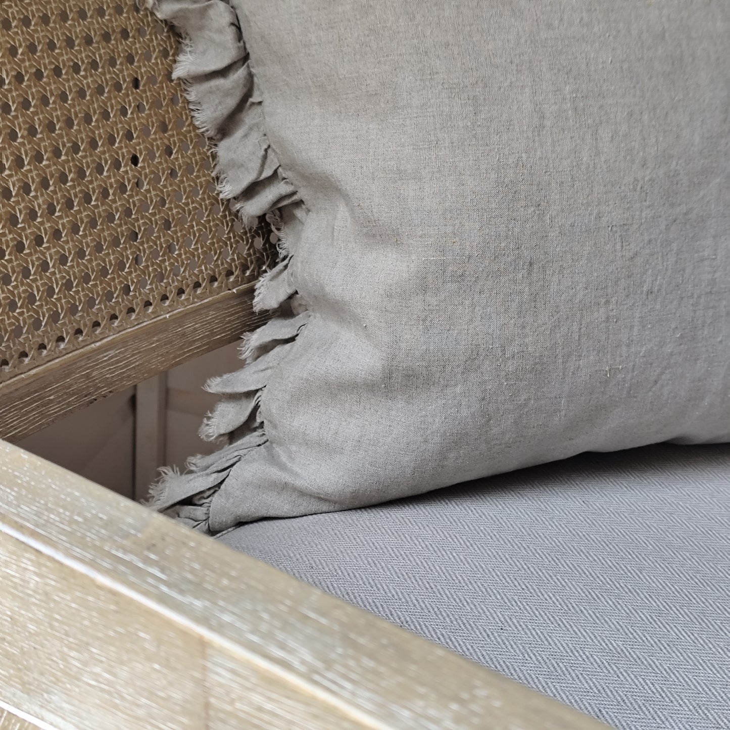 Hallie Ruffled Linen Cushion Cover – Grey