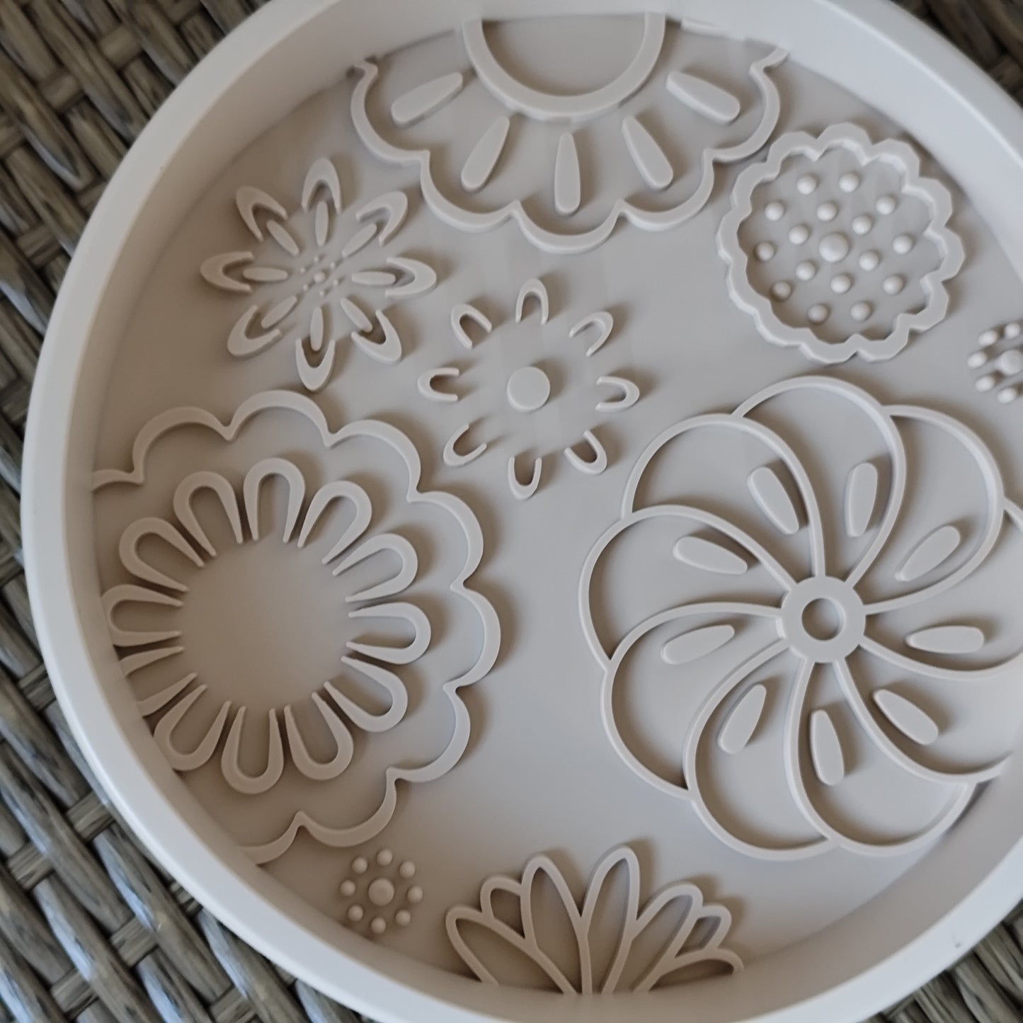 Silicone Slow Feed Dog Bowl - Dinopaws & Flowers