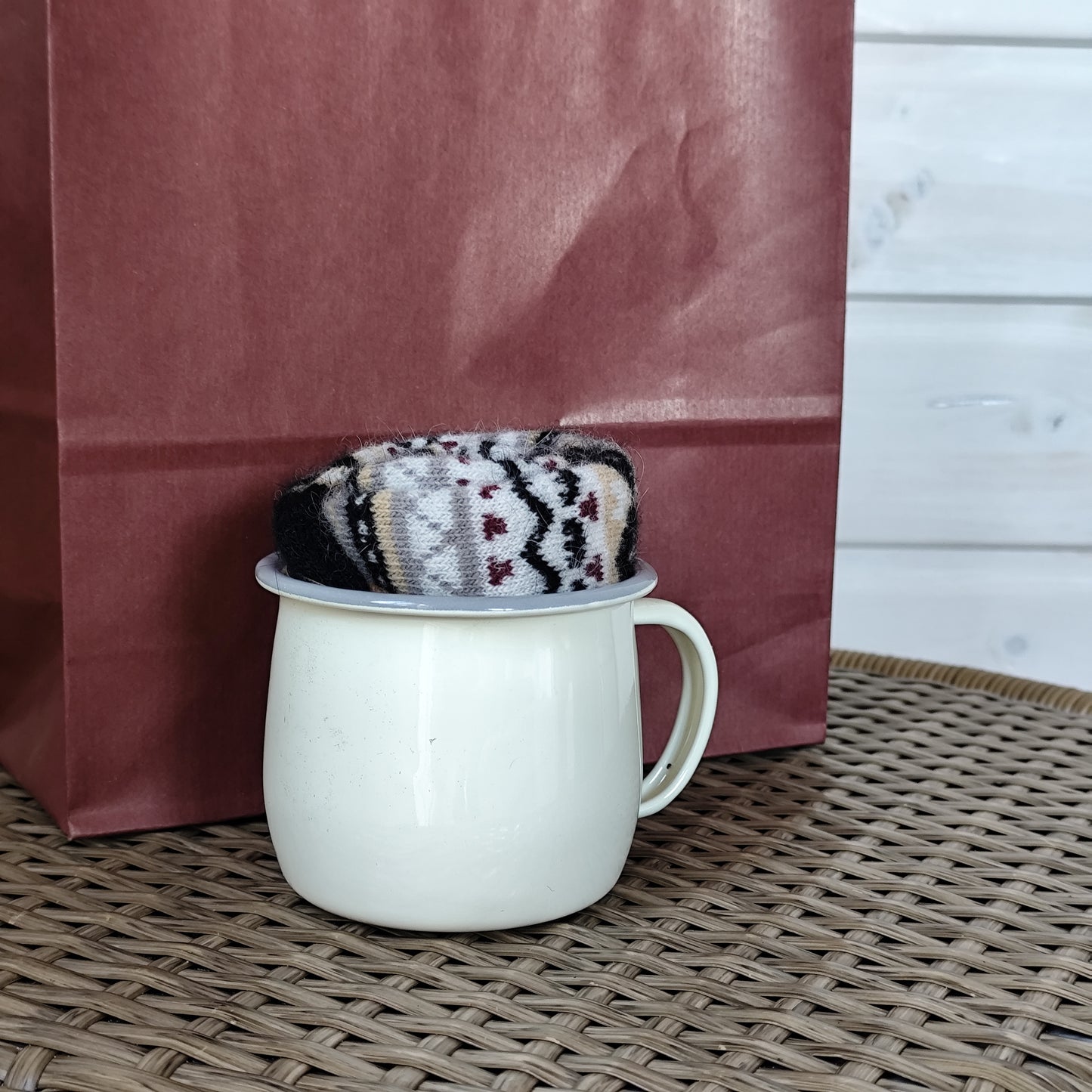 Sockacino - Cream Mug | Cosy Black & Cream Nordic Socks