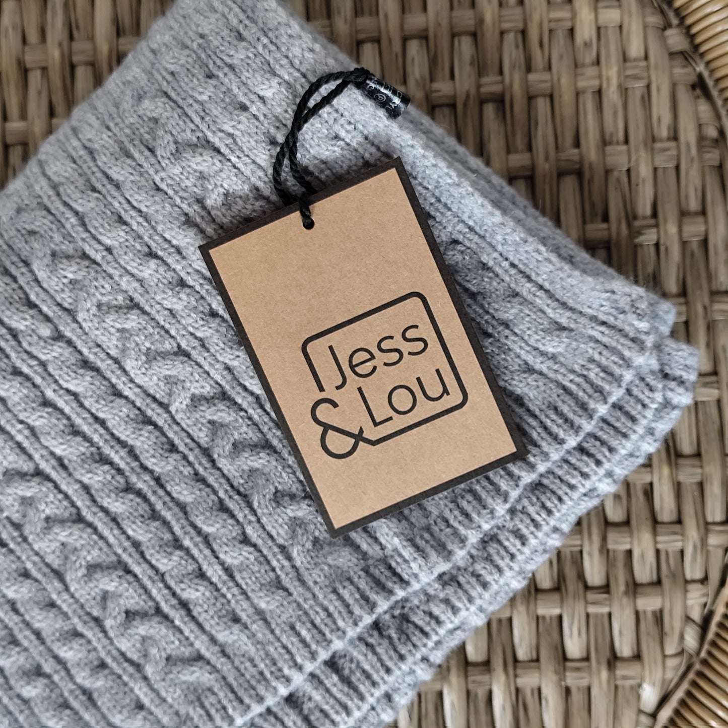 Jess & Lou - Cosy Cable Knit Scarf - Grey