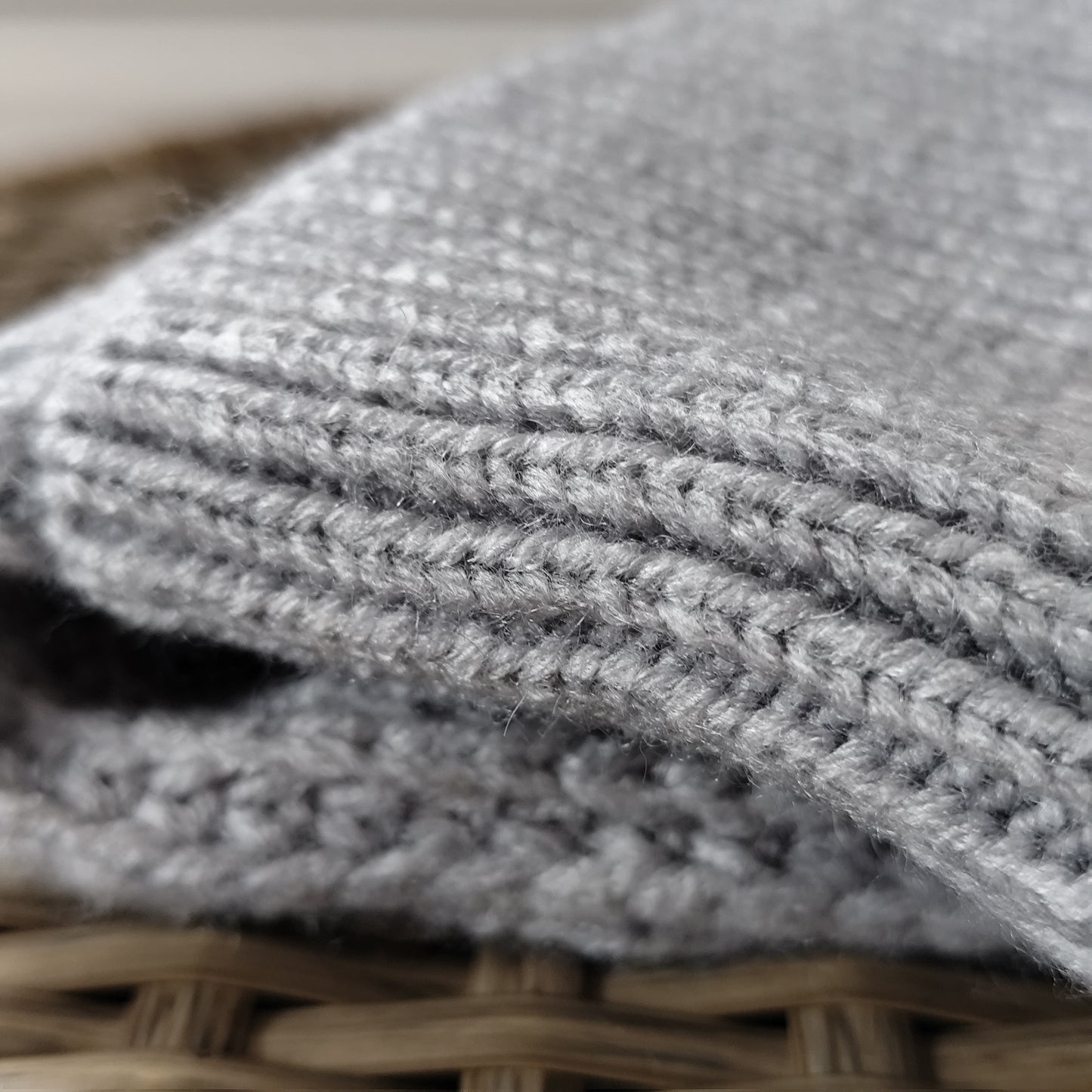 Jess & Lou - Cosy Cable Knit Beanie - Grey