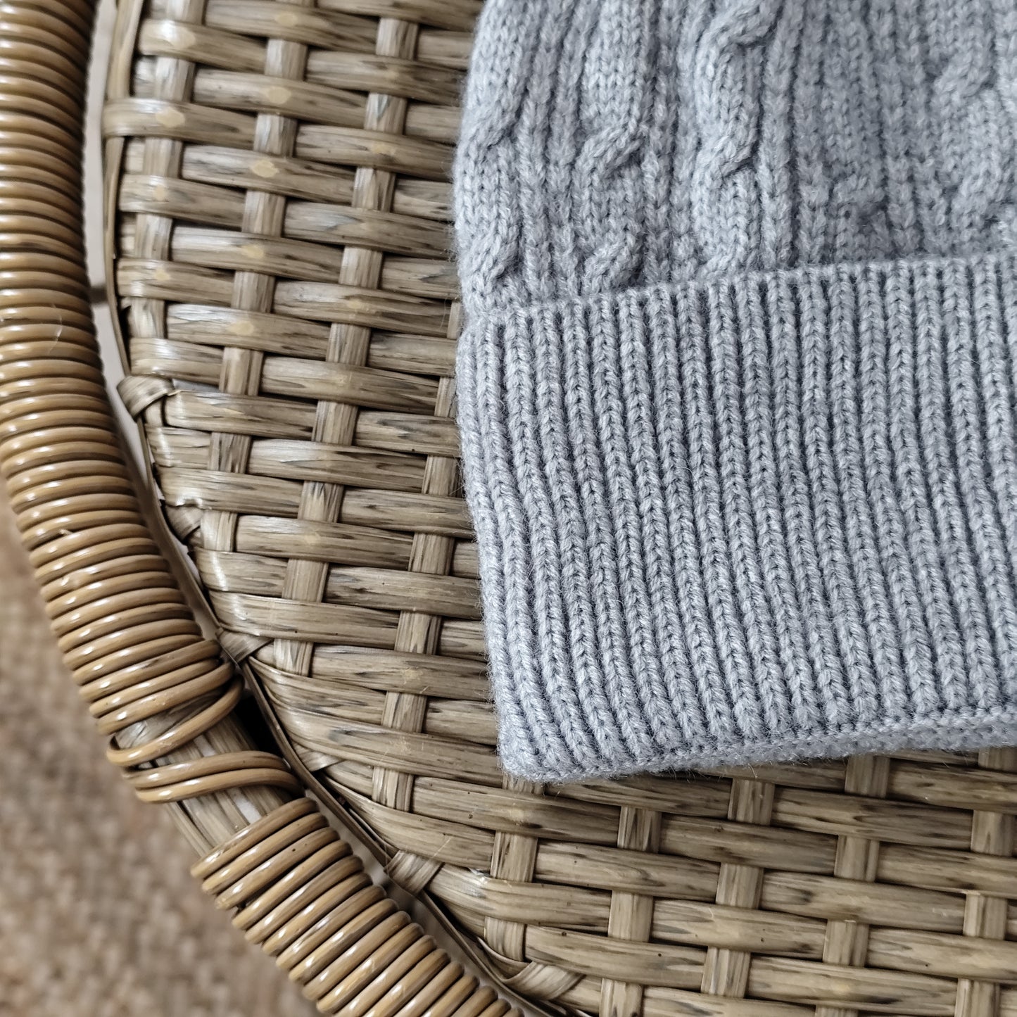 Jess & Lou - Cosy Cable Knit Beanie - Grey