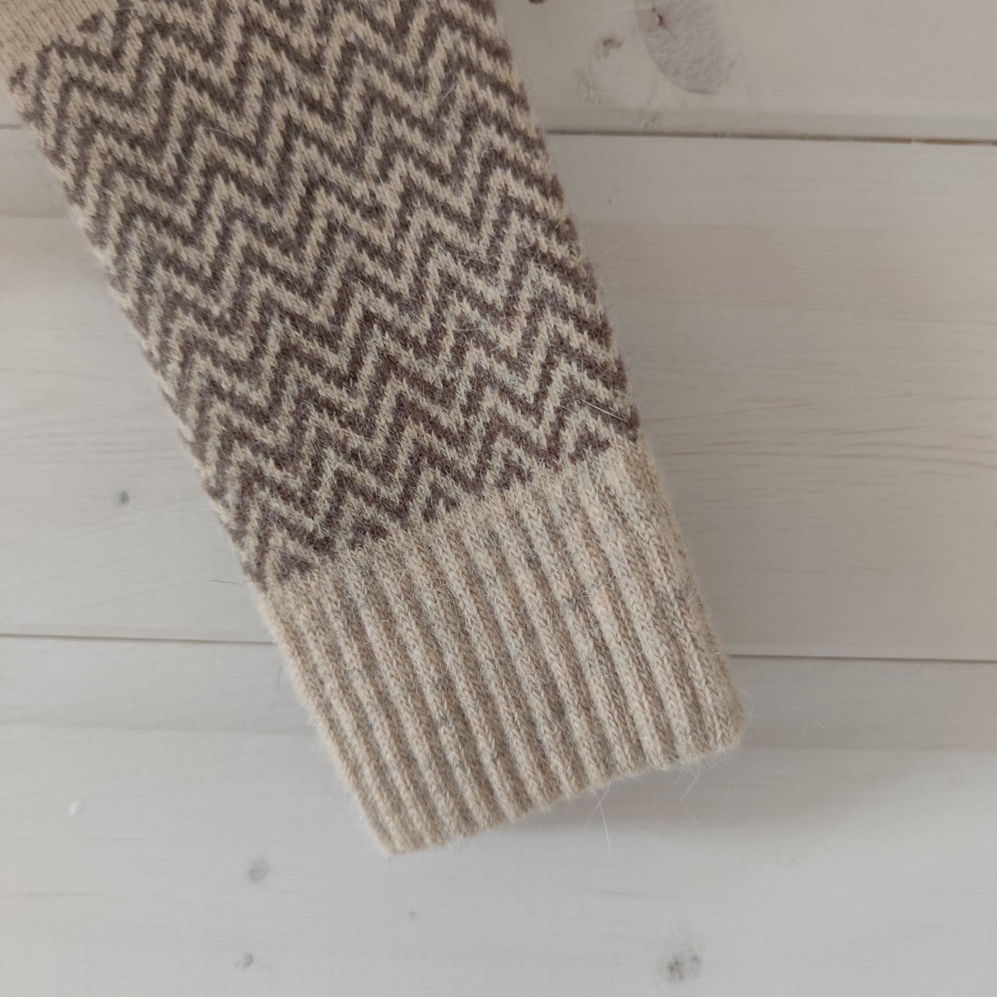 Jess & Lou - Super Soft, Cosy Socks - Brown Herringbone